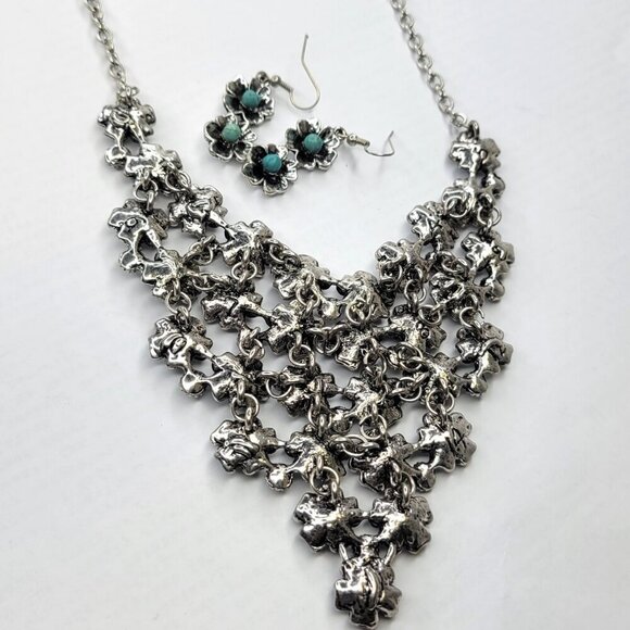 Silver Turquoise Rhinestone Flower Bib Necklace - Picture 9 of 16